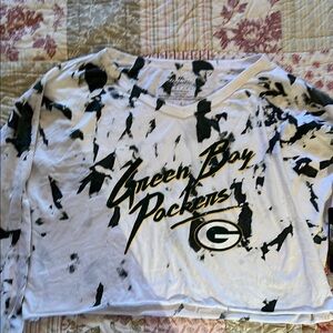 NFL Green Bay Packers Black and White Tie-Dye Shirt cropped top